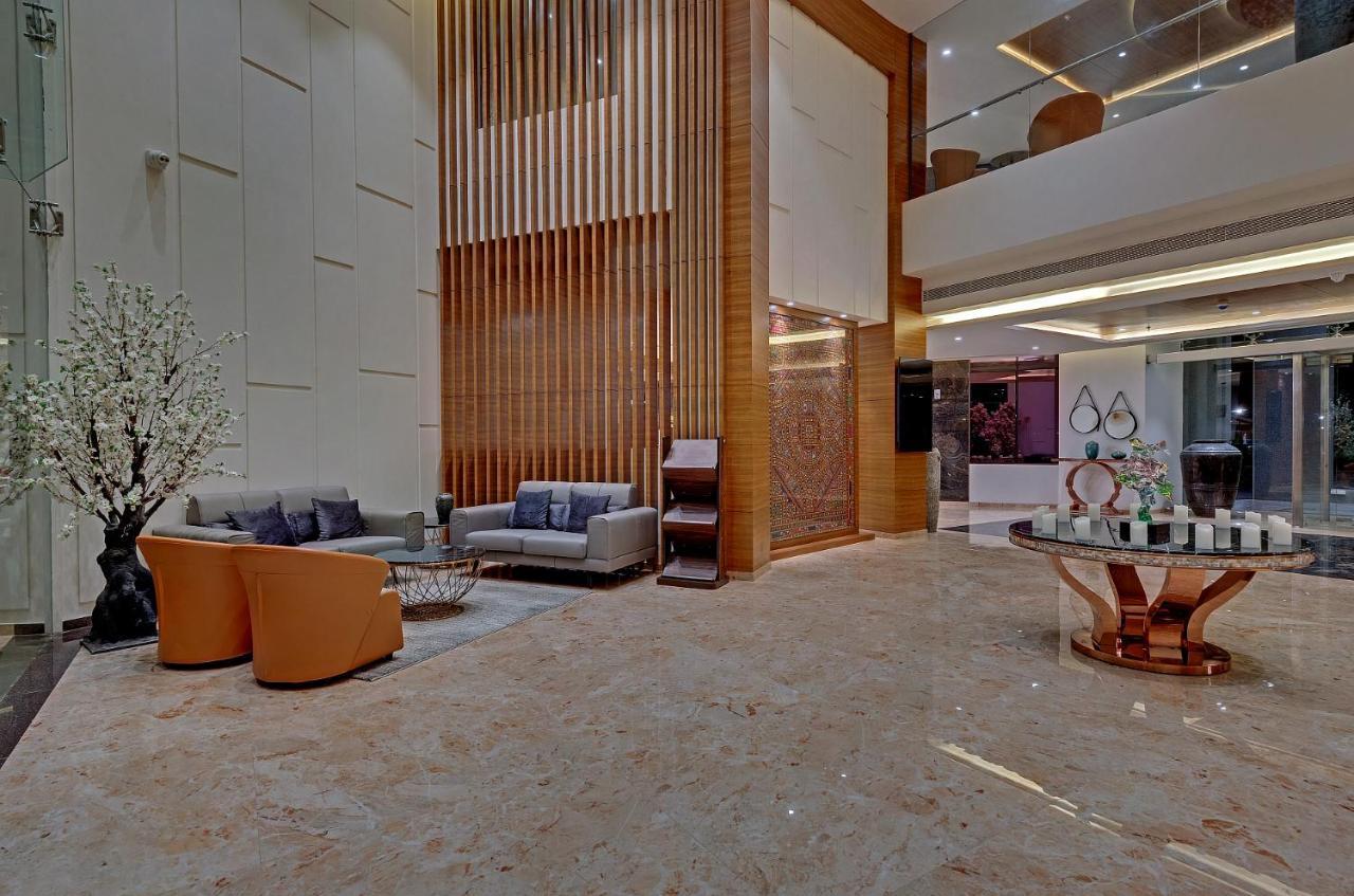 The Fern Royal Farm Resort, Anjār المظهر الخارجي الصورة
